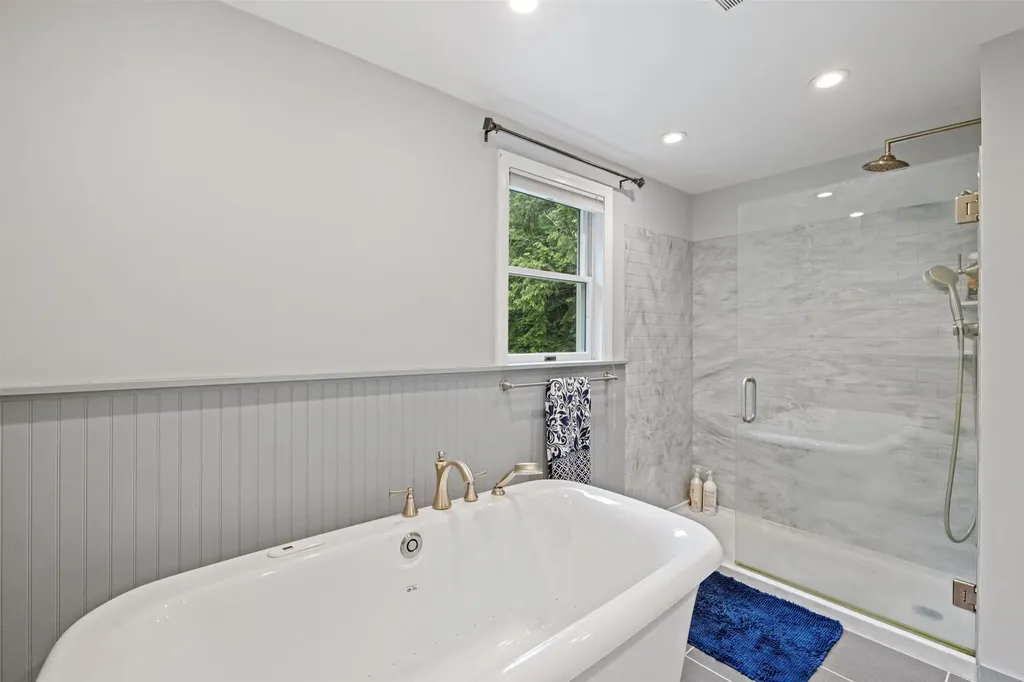 13 Mcneil Road Hillsborough NH 03244