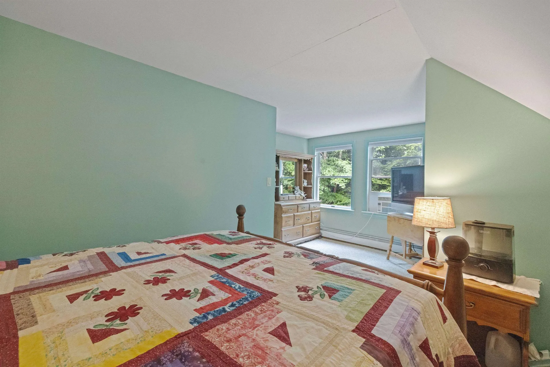 13 Mcneil Road Hillsborough NH 03244