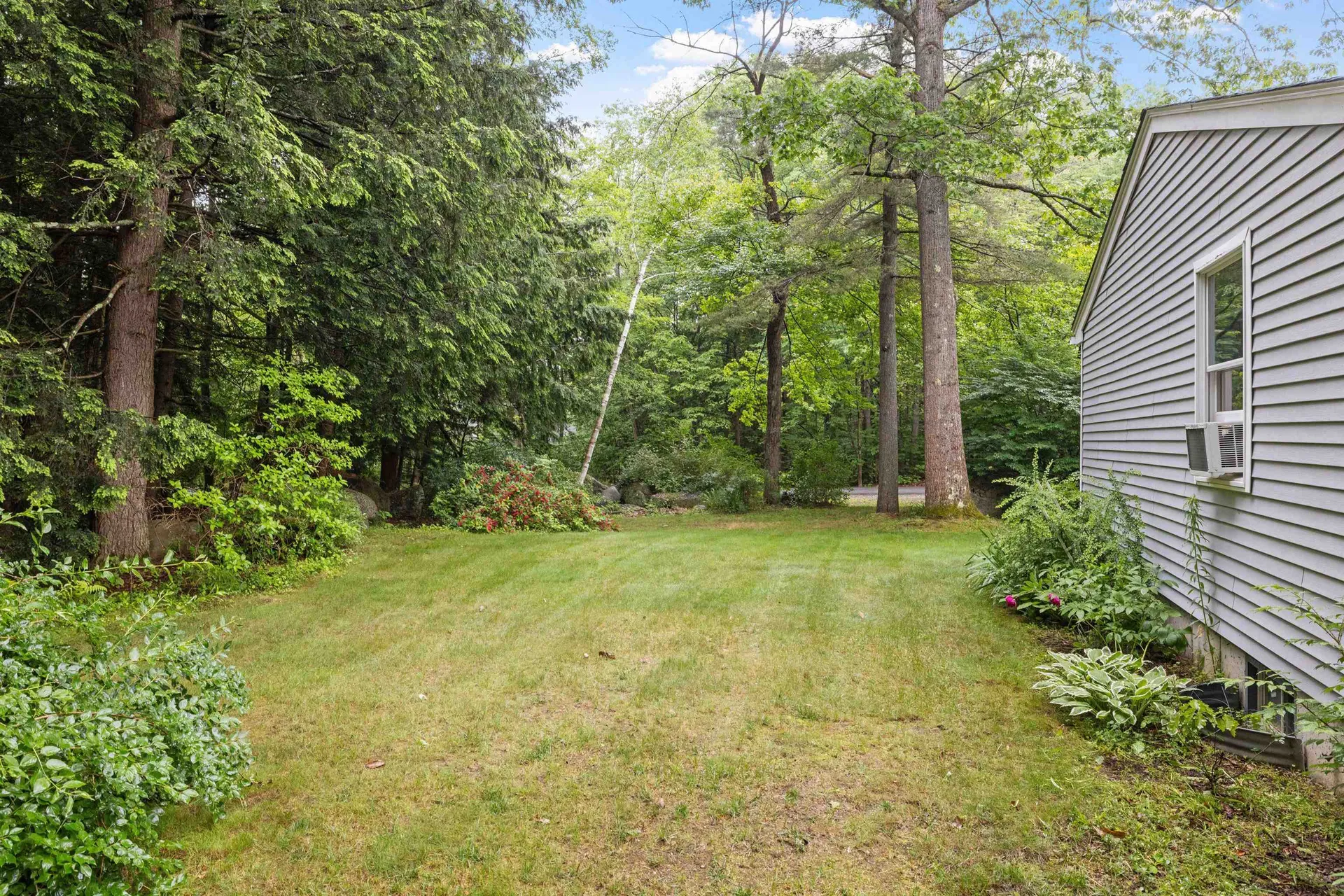 13 Mcneil Road Hillsborough NH 03244