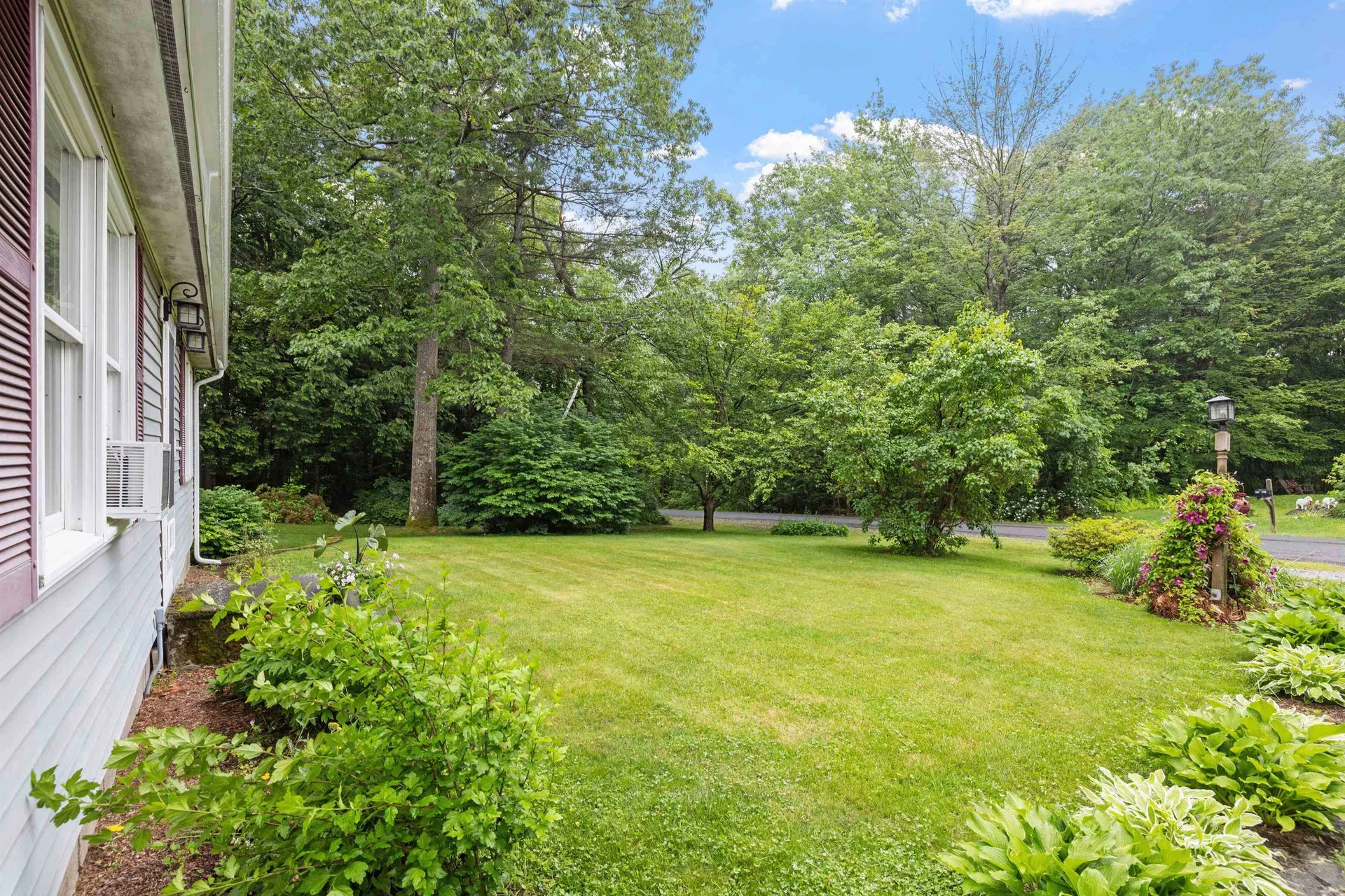 13 Mcneil Road Hillsborough NH 03244