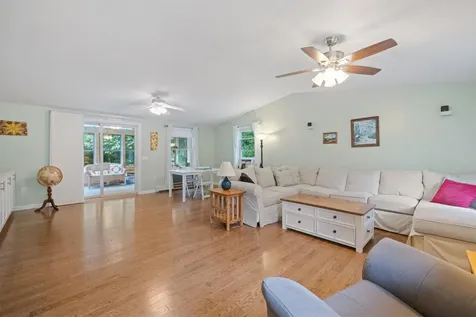 13 Mcneil Road Hillsborough NH 03244