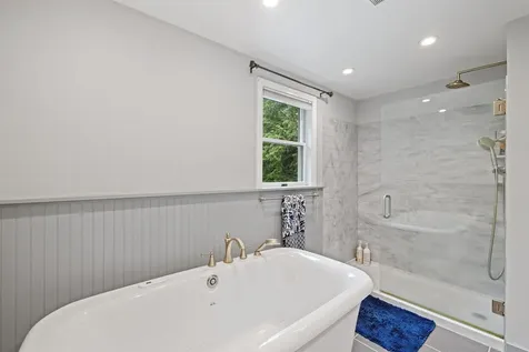 13 Mcneil Road Hillsborough NH 03244