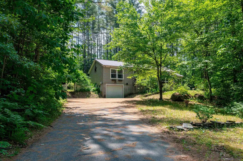 70 Tabor Circle Albany NH 03818