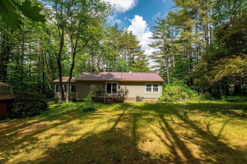 70 Tabor Circle Albany NH 03818