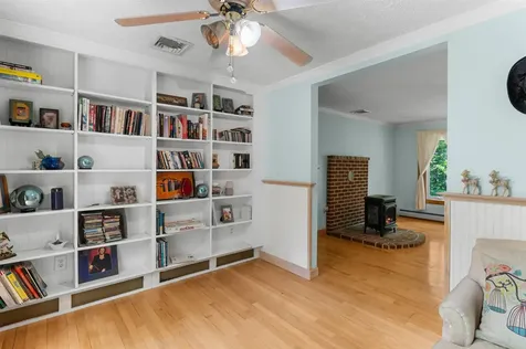 70 Tabor Circle Albany NH 03818