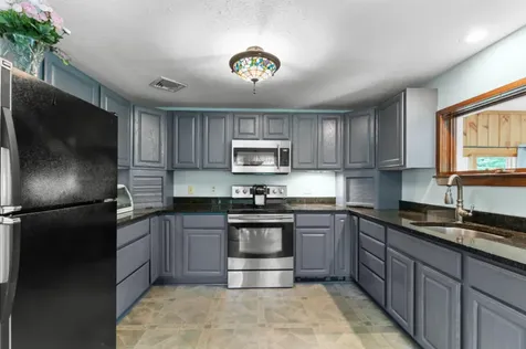 70 Tabor Circle Albany NH 03818