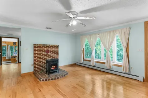 70 Tabor Circle Albany NH 03818