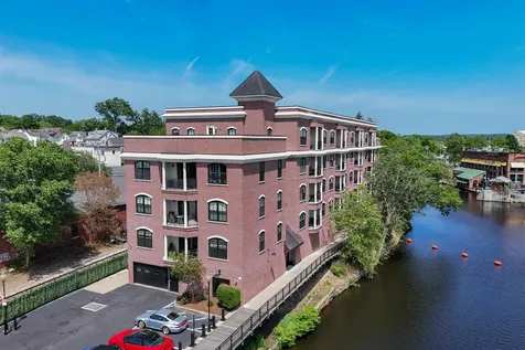 52 Main Street Nashua NH 03064
