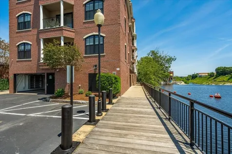 52 Main Street Nashua NH 03064
