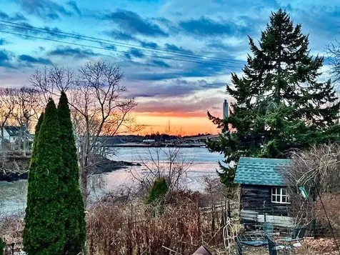 11 Bridge Street Kittery ME 03904-1501