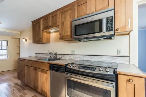 11 Bridge Street Kittery ME 03904-1501