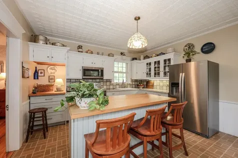 42 Lyndon Street Concord NH 03301