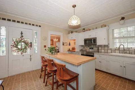 42 Lyndon Street Concord NH 03301