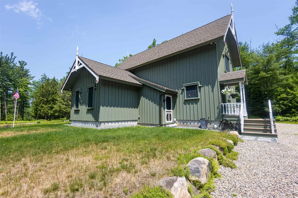 185 Huntress Bridge Road Effingham NH 03882