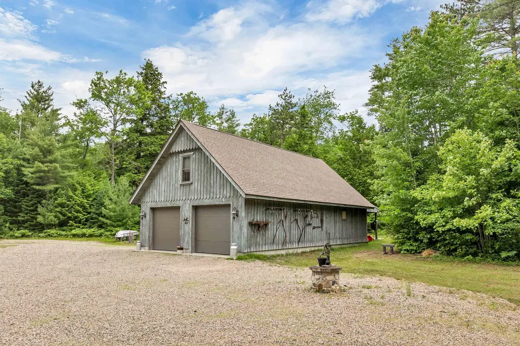 185 Huntress Bridge Road Effingham NH 03882