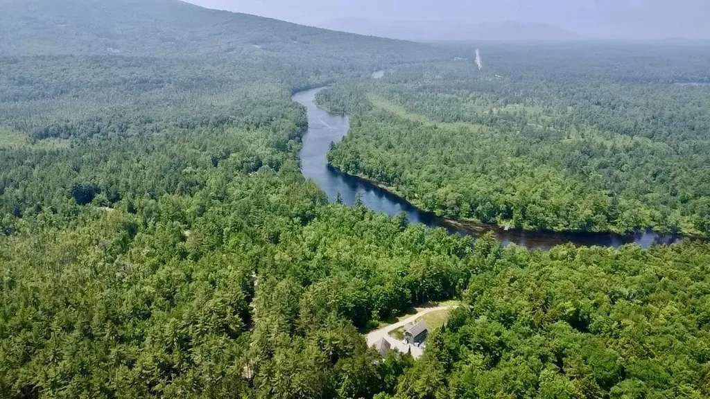 185 Huntress Bridge Road Effingham NH 03882