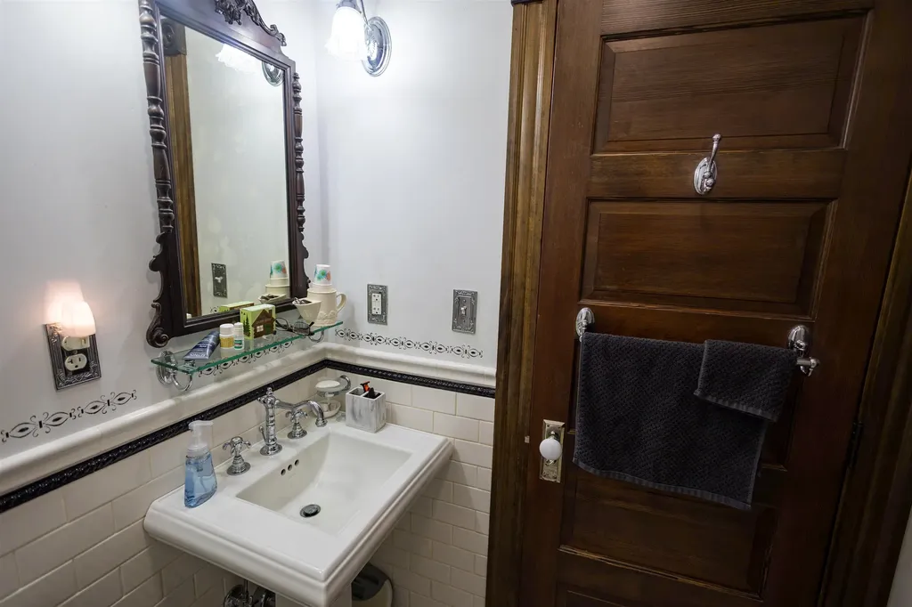 185 Huntress Bridge Road Effingham NH 03882