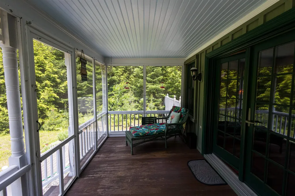 185 Huntress Bridge Road Effingham NH 03882