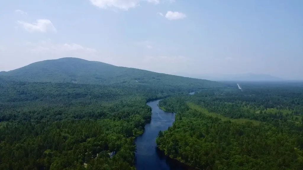 185 Huntress Bridge Road Effingham NH 03882