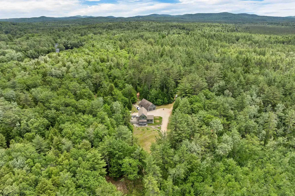 185 Huntress Bridge Road Effingham NH 03882