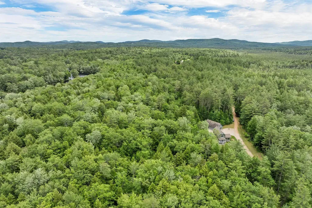185 Huntress Bridge Road Effingham NH 03882