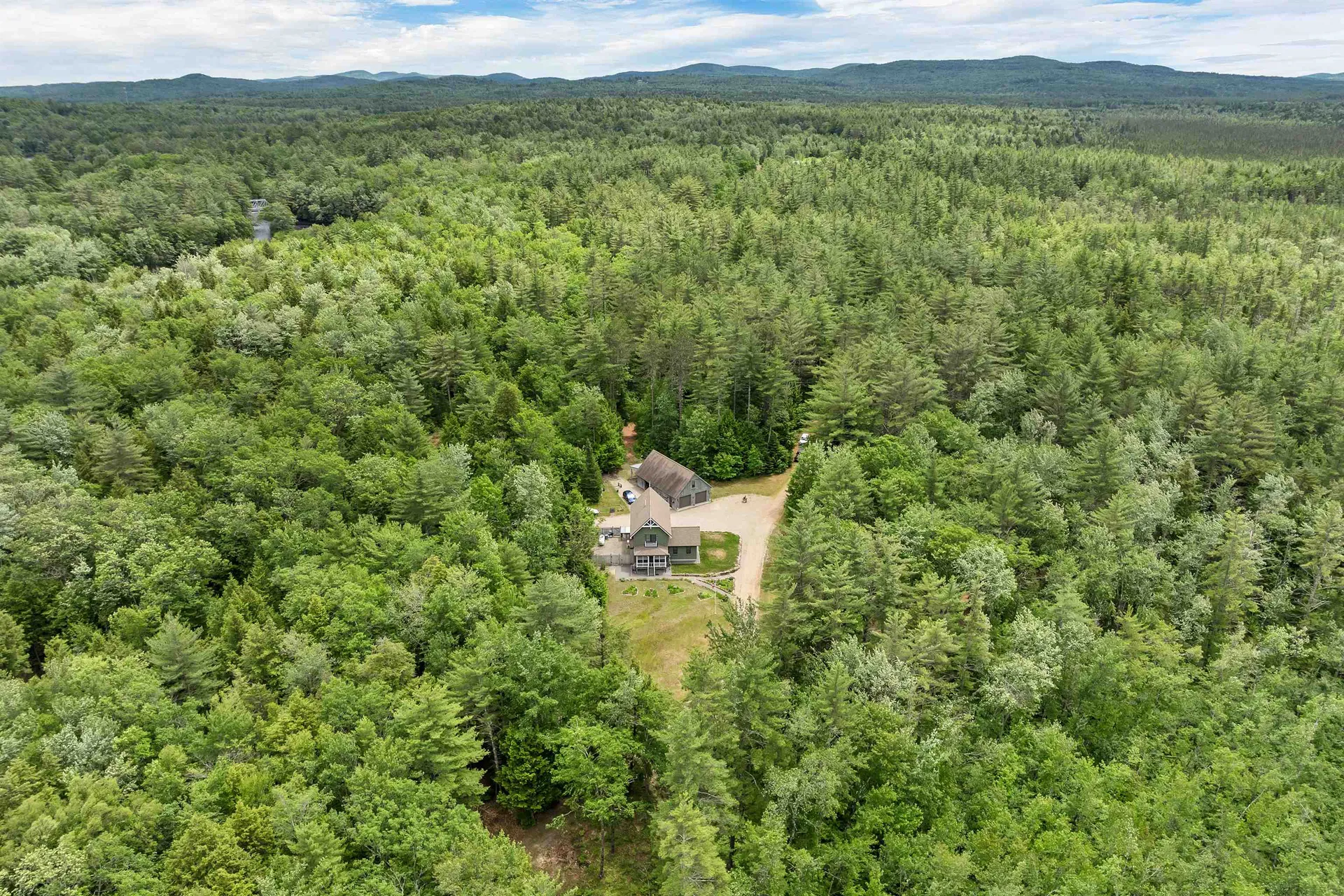 185 Huntress Bridge Road Effingham NH 03882