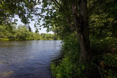 185 Huntress Bridge Road Effingham NH 03882