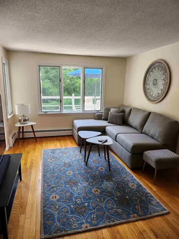24 Chapel Road North Hampton NH 03862