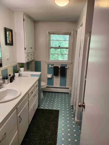 24 Chapel Road North Hampton NH 03862
