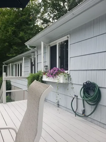 24 Chapel Road North Hampton NH 03862