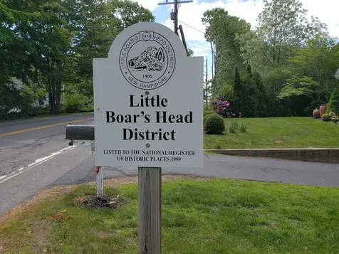 24 Chapel Road North Hampton NH 03862