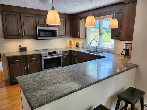 24 Chapel Road North Hampton NH 03862