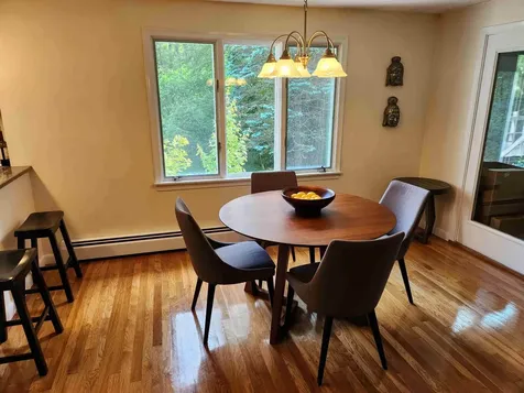 24 Chapel Road North Hampton NH 03862