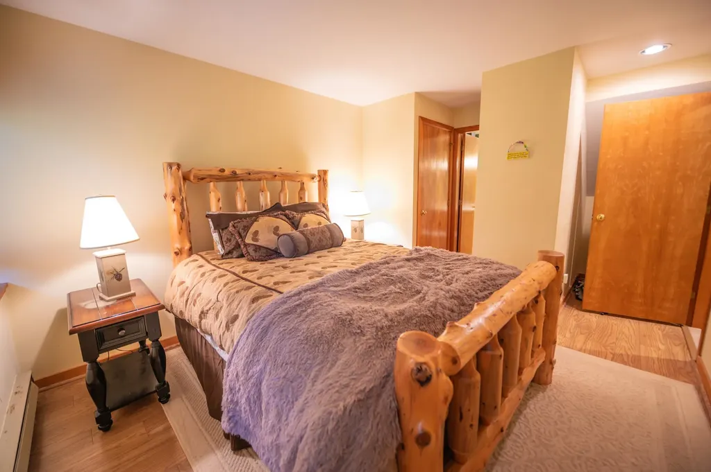 16 Tenth Lane Wilmington VT 05363