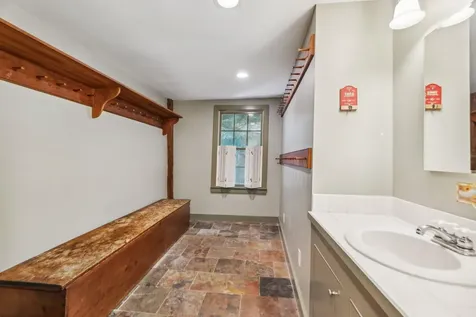 18 Elm Street Norwich VT 05055