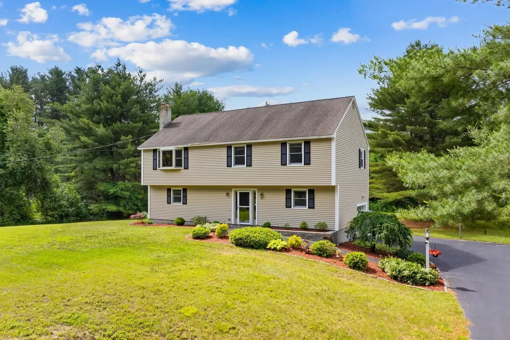 55 Wiley Hill Road Londonderry NH 03053