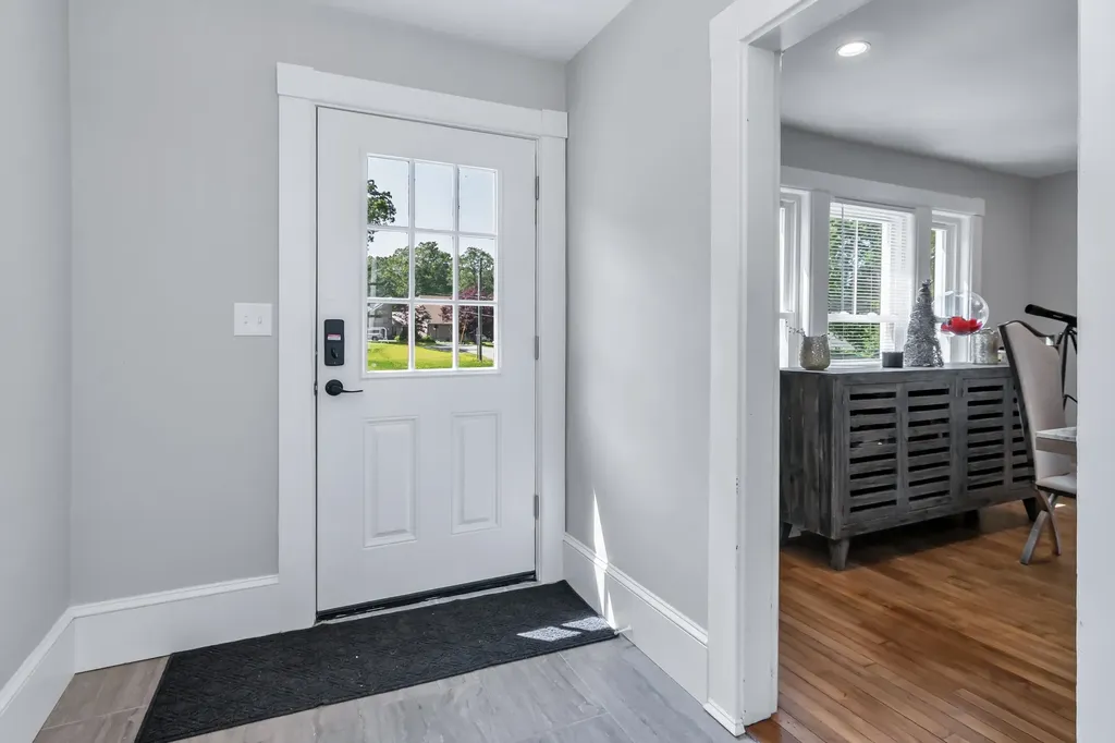 24 Jefferson Street Derry NH 03038