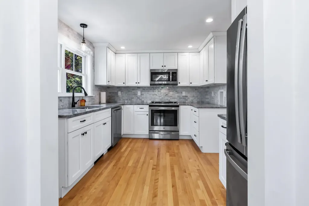 24 Jefferson Street Derry NH 03038