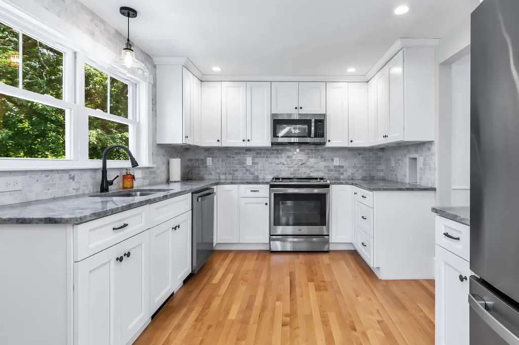 24 Jefferson Street Derry NH 03038