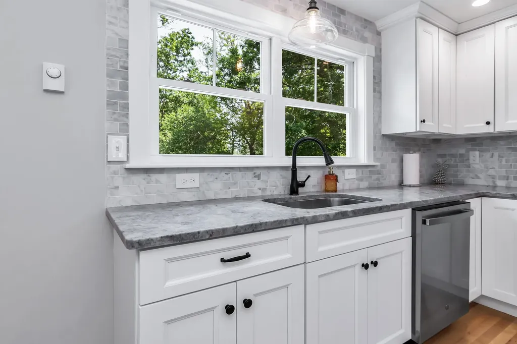 24 Jefferson Street Derry NH 03038