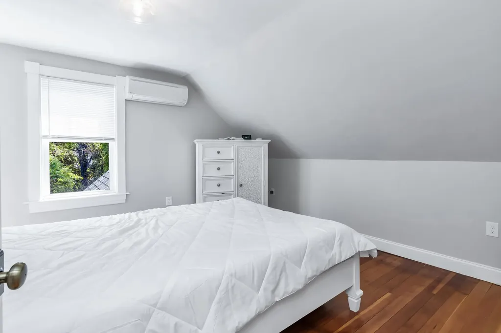 24 Jefferson Street Derry NH 03038