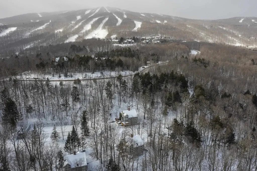 94 Snow Track N Ludlow VT 05149