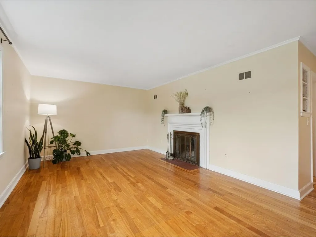 10 Crescent Road Burlington VT 05401