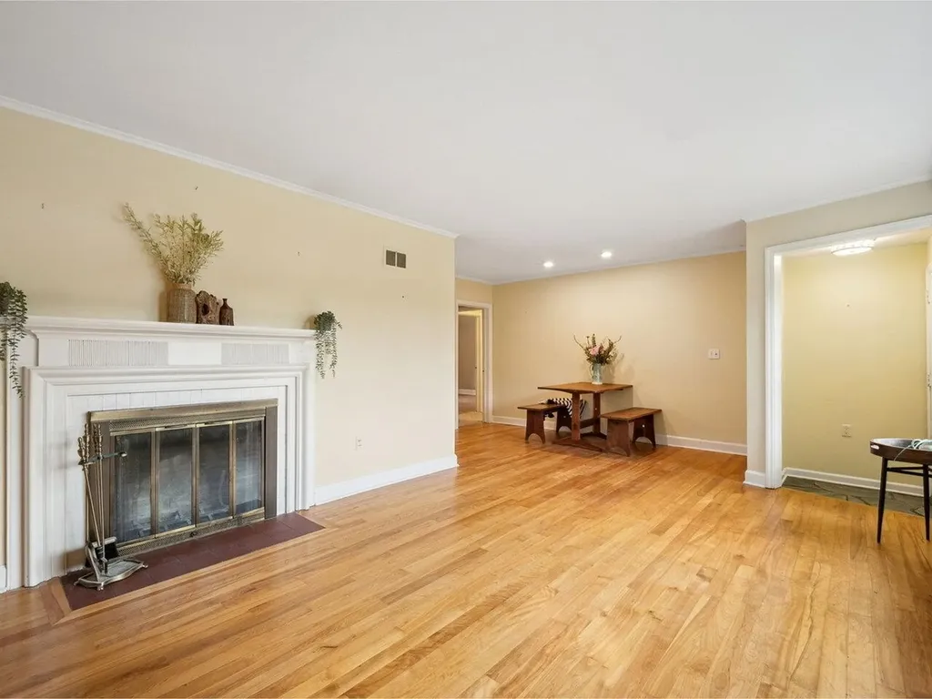 10 Crescent Road Burlington VT 05401