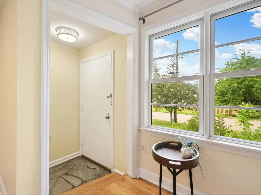 10 Crescent Road Burlington VT 05401