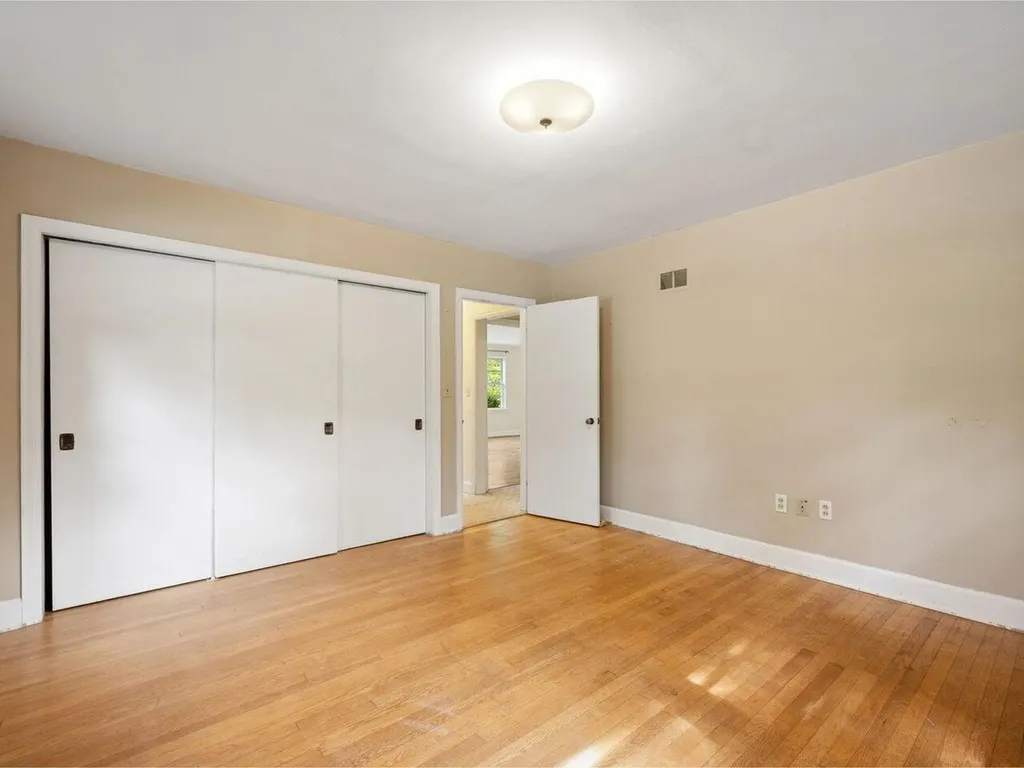 10 Crescent Road Burlington VT 05401