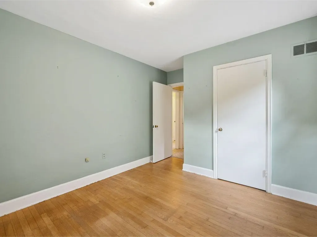 10 Crescent Road Burlington VT 05401