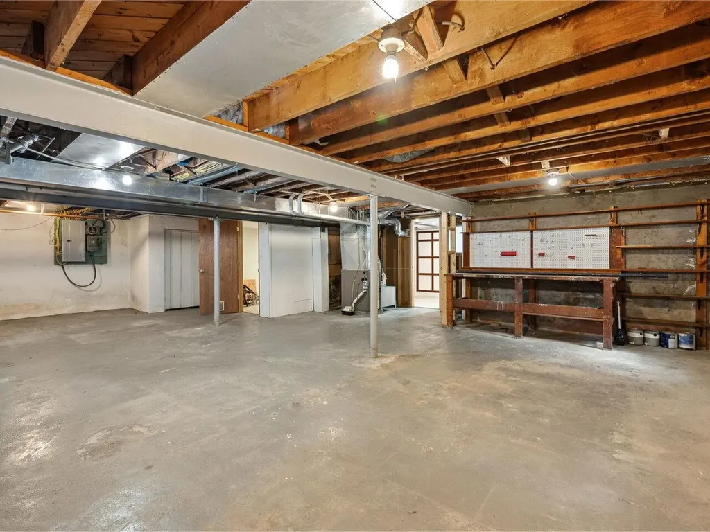 10 Crescent Road Burlington VT 05401