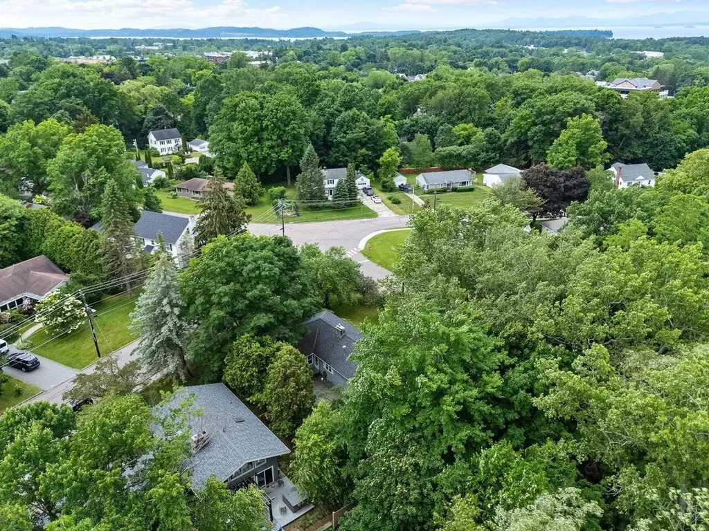 10 Crescent Road Burlington VT 05401