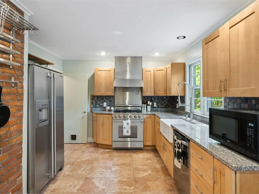 10 Crescent Road Burlington VT 05401